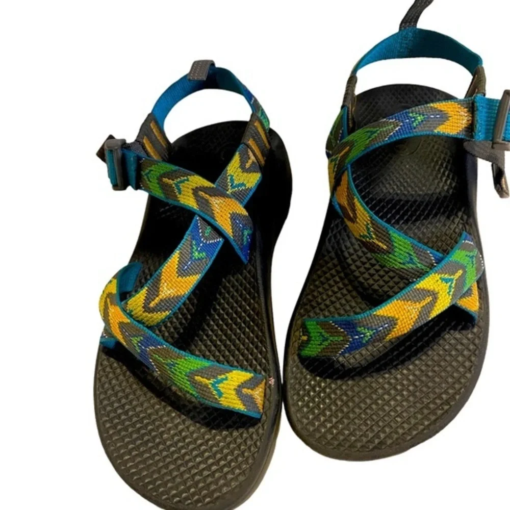 Youth Chaco Sandals EUC size US size 4